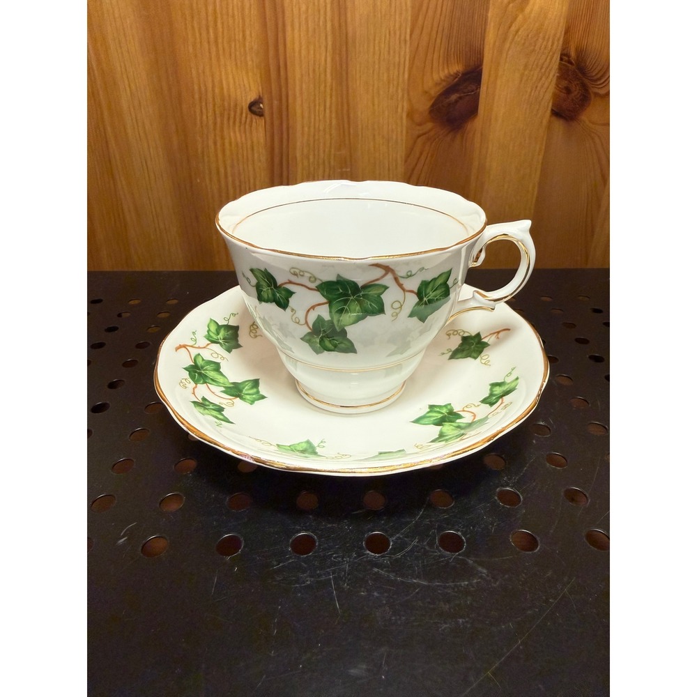 Colclough Fine Bone China England Ivy Teacup & Saucer Gold Trim Vintage